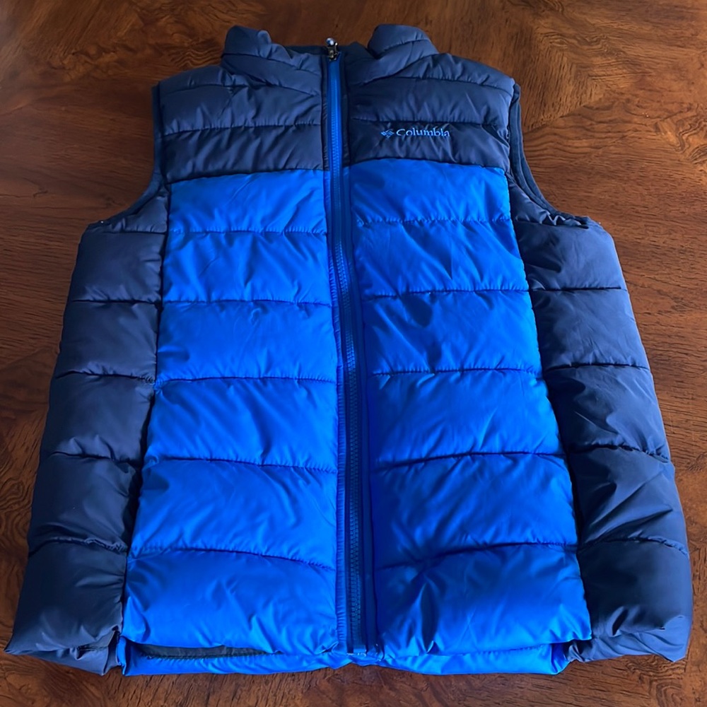 Columbia Boys Two Tone Blue Puffer Vest - Like New!  Large and XL!